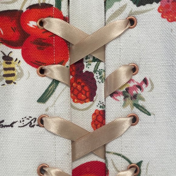 Fashionable Corsets - Picture 12 of 12